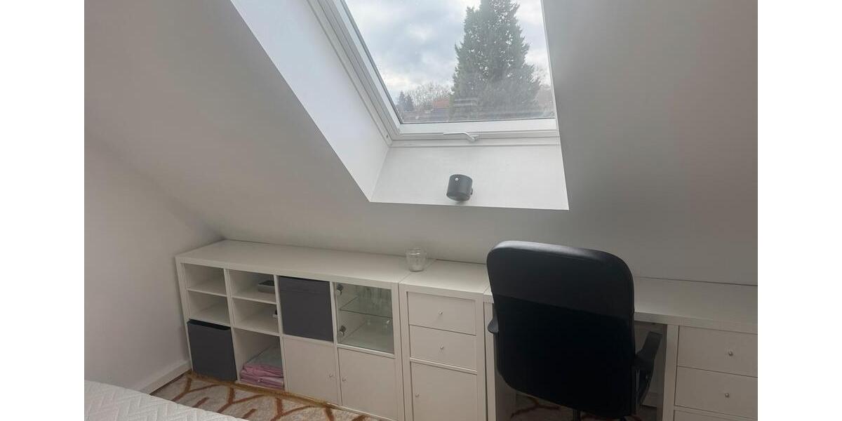 Dachgeschoßwohnung Ludwigshafen am Rhein Ludwigshafen-Hemshof - 1 Zimmer, 15 m&sup2;, 300&euro; | Angebot:24840802