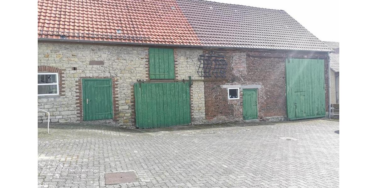 Resthofstelle mit großzügigen Nebengebäuden in Ortsrandlage zimmer