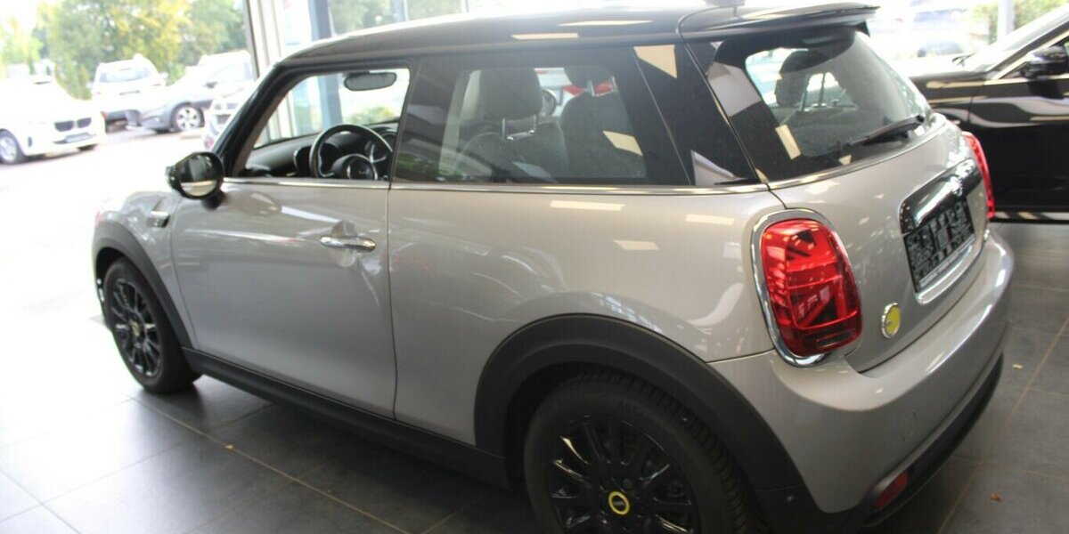 Mini Cooper SE Classic Trim 23.020 km 18.480 &euro; Euskirchen 53881