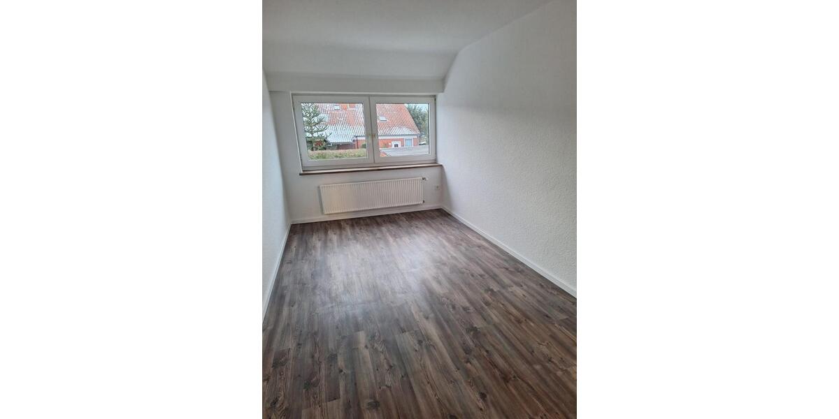 Reihenhaus Sulingen - 5 Zimmer, 100 m&sup2;, 1.000&euro; | Angebot:25044955