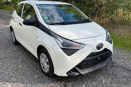 Toyota Aygo (X) 80.010 km 8.990 € Berlin 12277
