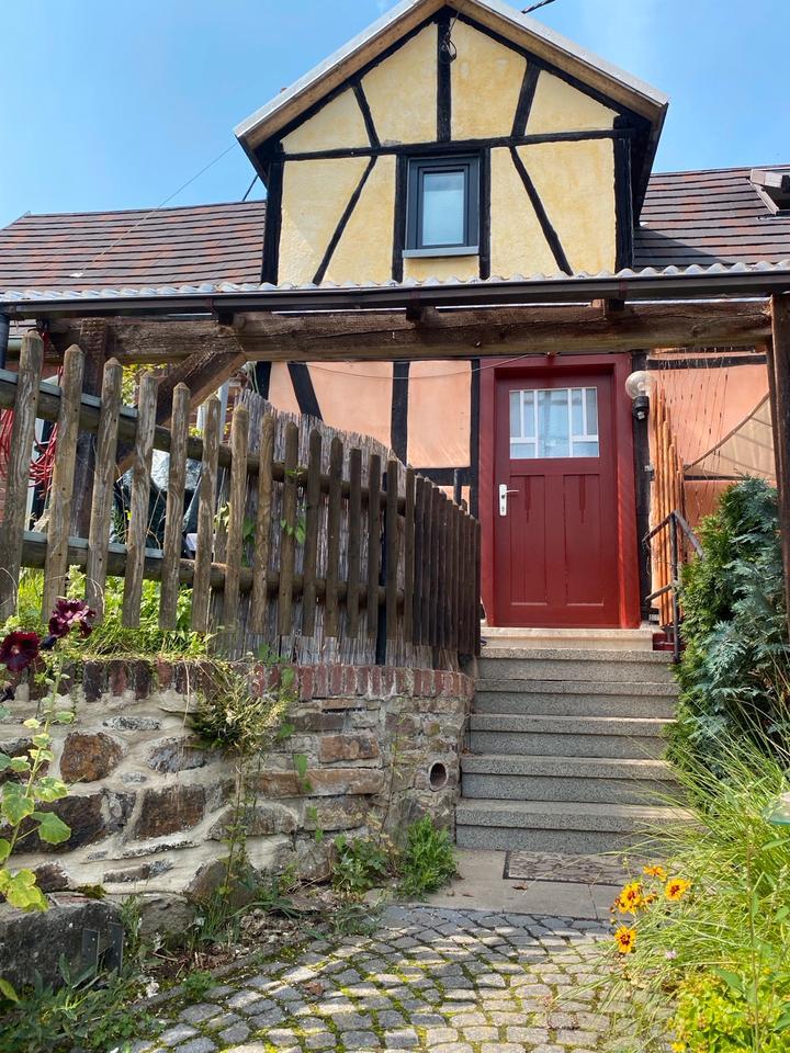 Hachenburg, Kleines Fachwerkhaus, 65 qm Wfl., 500 € KM