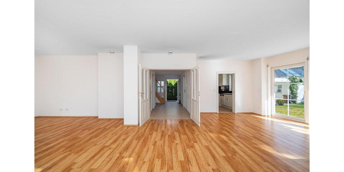 Einfamilienhaus Grünwald - 5 Zimmer, 160 m&sup2;, 4.700&euro; | Angebot:25987282