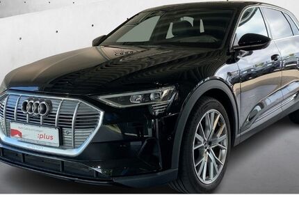 Audi e-tron 143.039 km 37.690 &euro; Rostock 18059