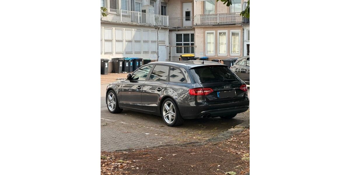 Audi A4 217.000 km 9.100 &euro; Daun 54550