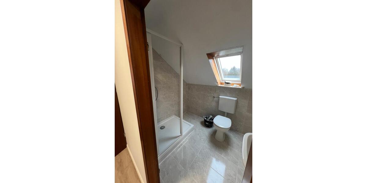 Dachgeschoßwohnung Dörentrup - 2.5 Zimmer, 68 m&sup2;, 400&euro; | Angebot:26391611