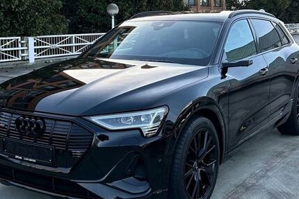 Audi e-tron 45.600 km 40.900 &euro; Ettlingen 76275