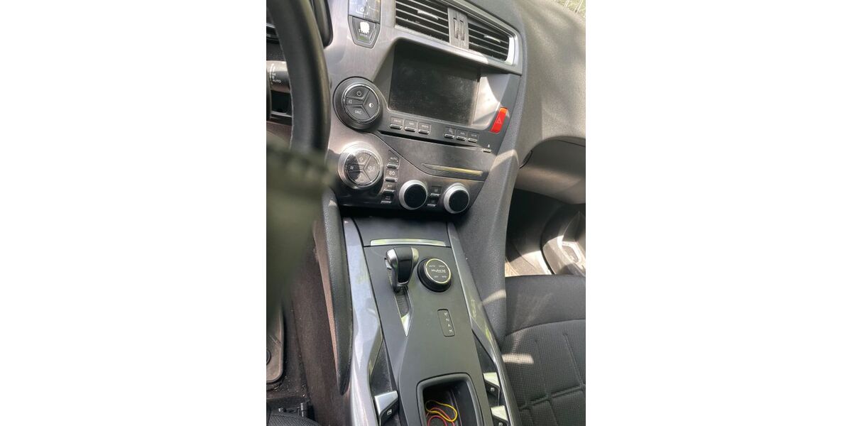 DS Automobiles DS5 182.000 km 5.300 &euro; München 80999