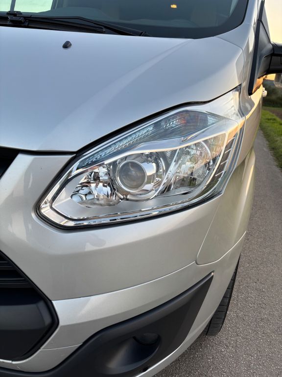 Ford Tourneo Custom 215.000 km 15.950 € Willebadessen 34439