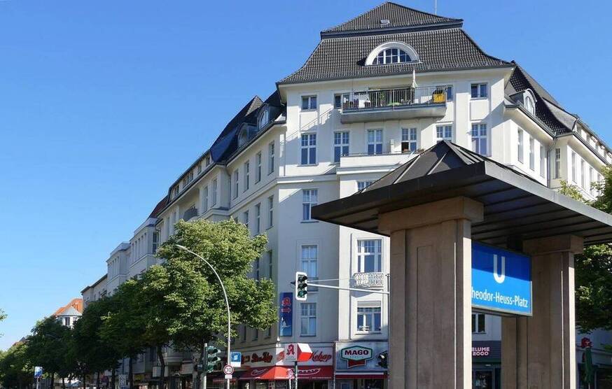 Alt-Westend: Tagelicht verwöhnt, Süd-Loggia, Wohnküche, G-WC, Lift + TG-Stellplatz