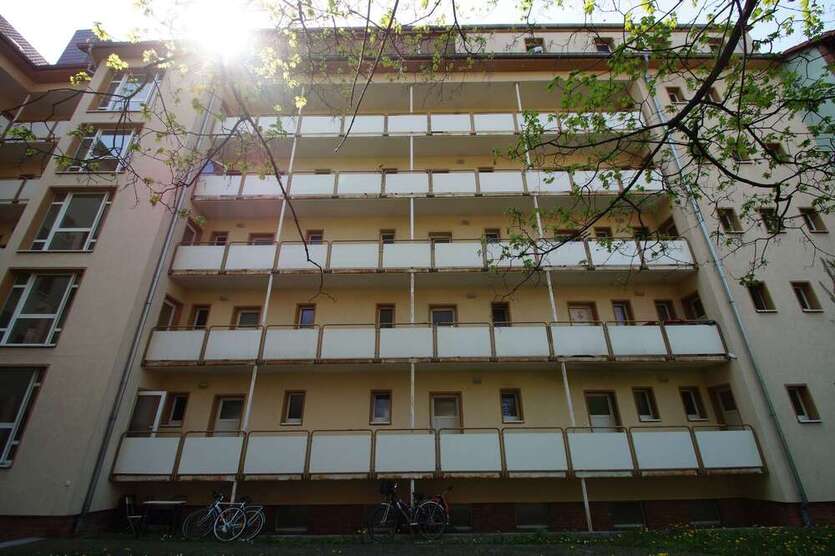 5 % Rendite möglich - Provisionsfrei und vermietet -Eigentum im Herzen von Erfurt mit Wintergarten 1 zimmer