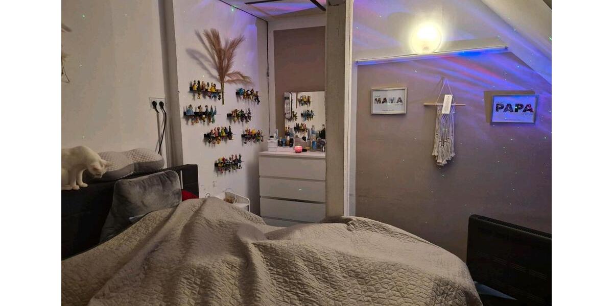 Dachgeschoßwohnung Hille - 6 Zimmer, 170 m&sup2;, 795&euro; | Angebot:25146710