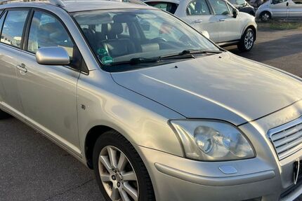 Toyota Avensis 221.985 km 1.990 &euro; Neuss 41469