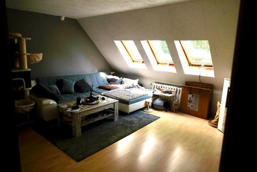 2-Zimmer DG Wohnung im Grünen 65m2