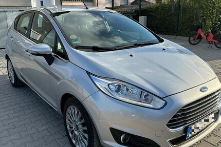 Ford Fiesta 100.000 km 4.990 &euro; München 81243
