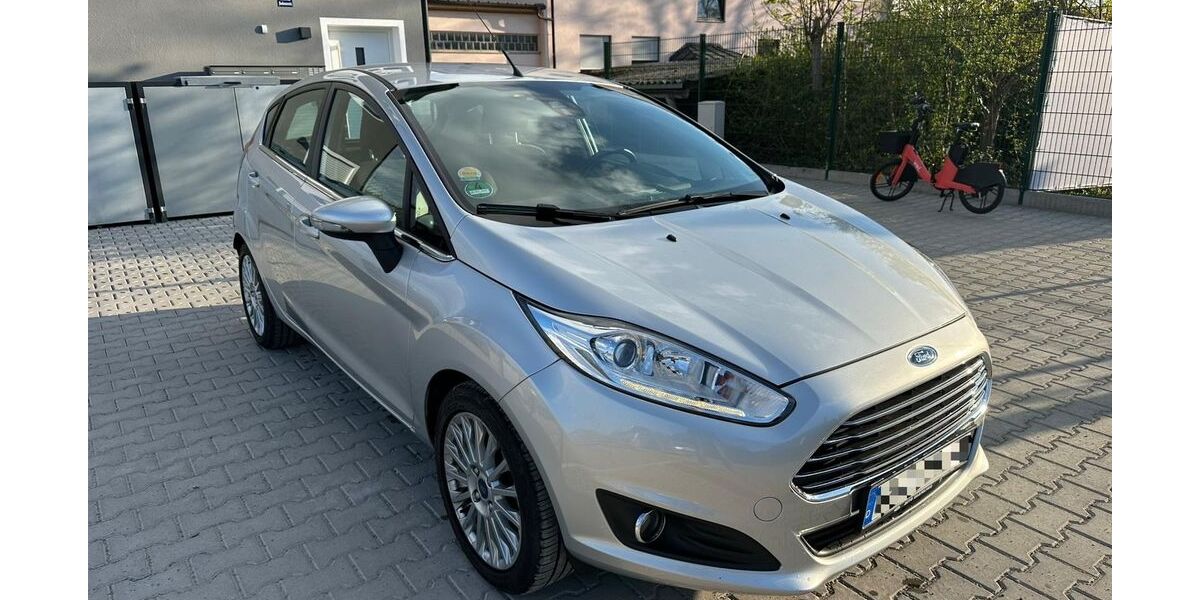 Ford Fiesta 100.000 km 4.990 &euro; München 81243