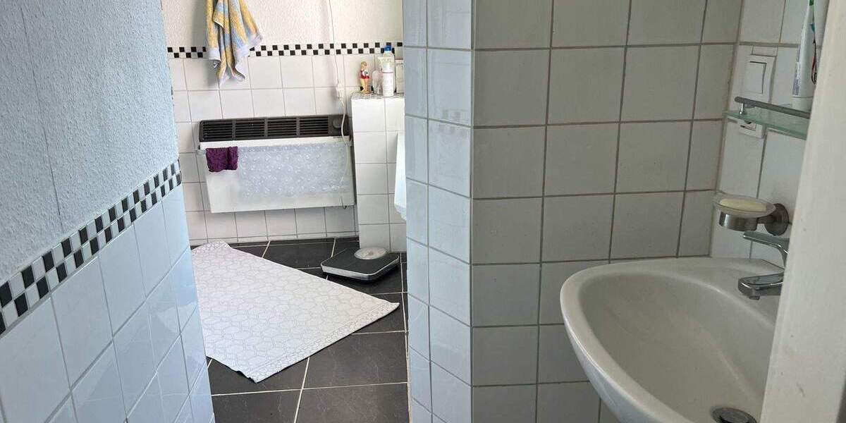 Mehrfamilienhaus, Wohnhaus Bad Karlshafen - 8 Zimmer, 164 m&sup2;, 109.000&euro; | Angebot:25665625