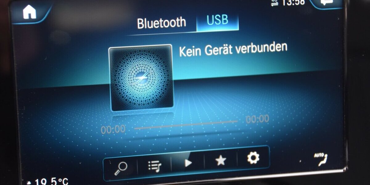 Mercedes-Benz GLA 200 d Style Aut.8G Navi*Panorama*Leder*LED* 142.165 km 22.980 &euro; Rastede 26160