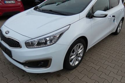 Kia ceed / Ceed 223.000 km 8.990 &euro; Erfurt 99087