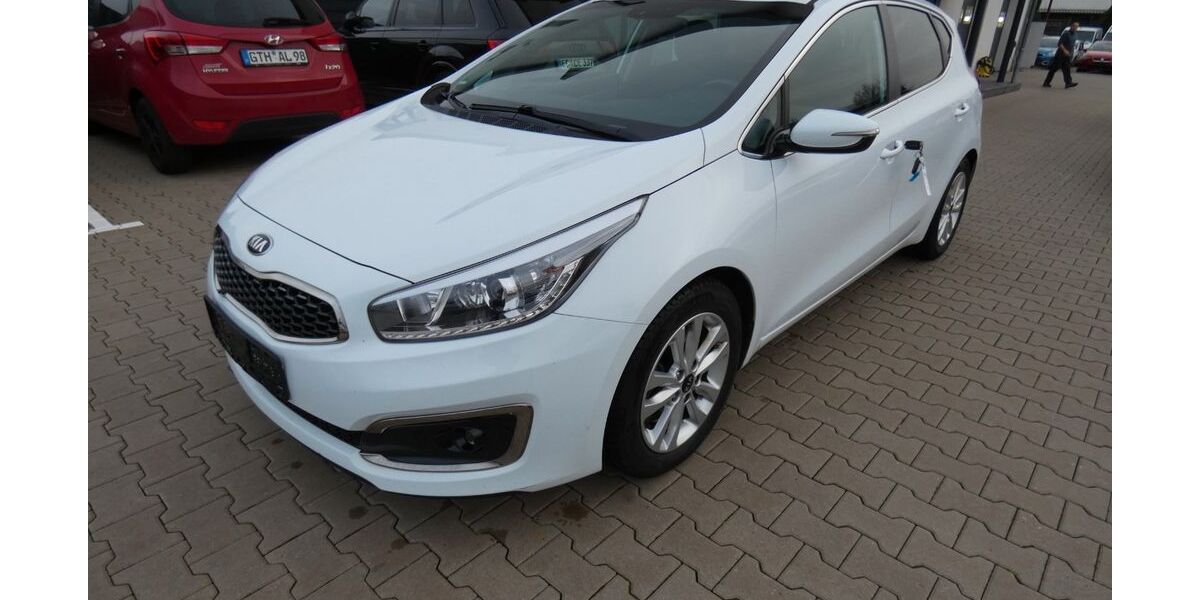 Kia ceed / Ceed 223.000 km 8.990 &euro; Erfurt 99087