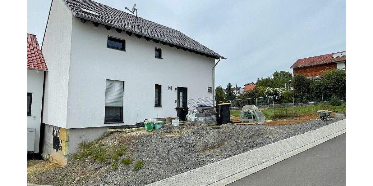 Einfamilienhaus Nidda - 4 Zimmer, 160 m&sup2;, 325.000&euro; | Angebot:25532922