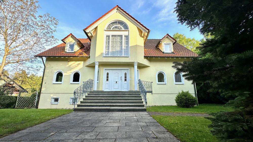 Haus zum Mieten in Bad Liebenzell 3.500 € 286 m² 8 zimmer