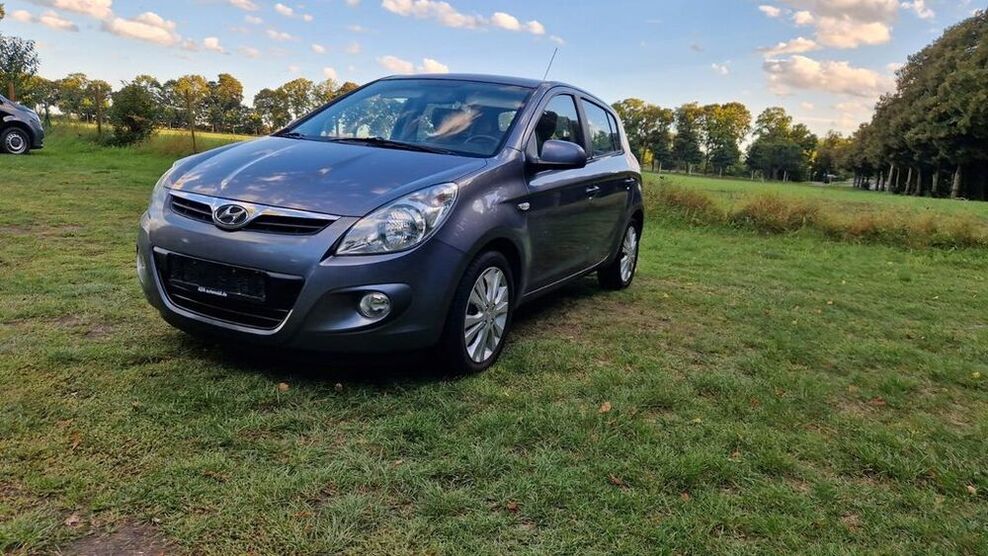 i20