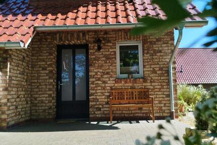 Haus Aurich Georgsfeld und Tannenhausen - 2 Zimmer, 60 m&sup2;, 1.500&euro; | Angebot:25397223