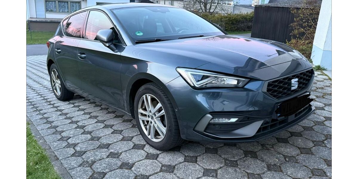 Seat Leon 61.351 km 17.990 &euro; Morbach 54497