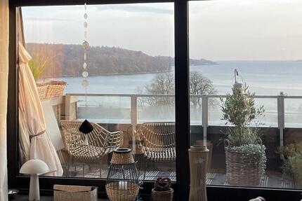 Traumhafte 4-Zi.-Maisonette-Whg mit 4 Balkonen mit Wasserblick zzgl. 2 Außen-Stellplätzen 4 zimmer