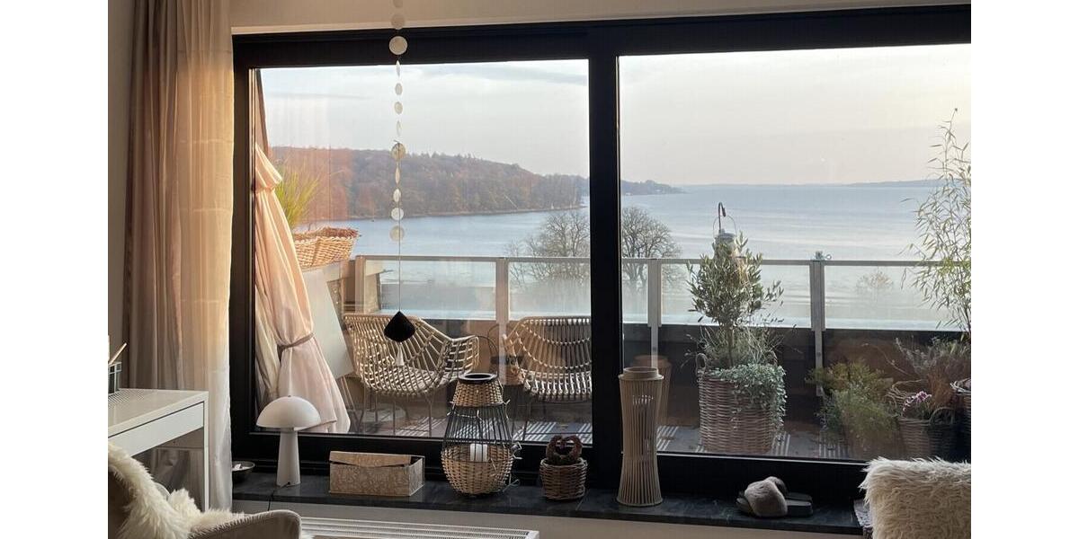 Traumhafte 4-Zi.-Maisonette-Whg mit 4 Balkonen mit Wasserblick zzgl. 2 Außen-Stellplätzen 4 zimmer