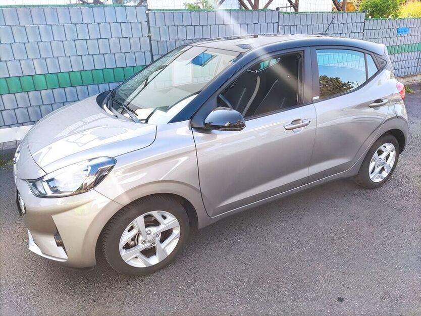 i10