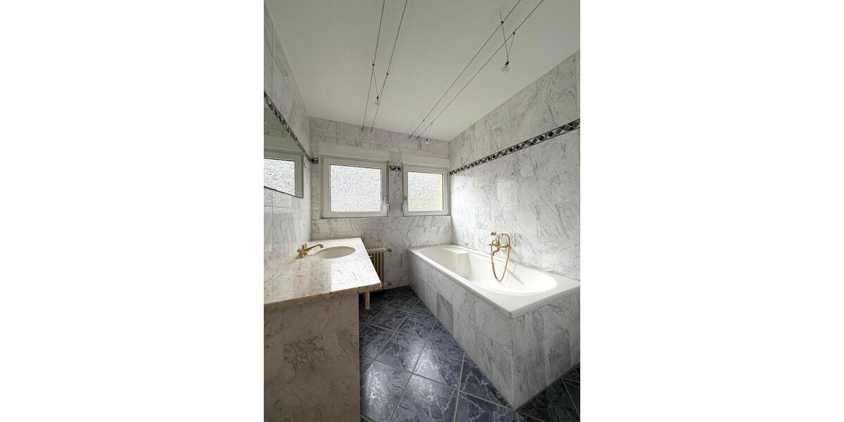 Etagenwohnung Bad Orb - 4 Zimmer, 110 m&sup2;, 1.090&euro; | Angebot:26267981