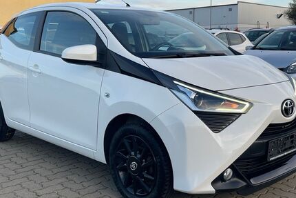 Toyota Aygo (X) 83.517 km 8.900 &euro; Bad Harzburg 38667