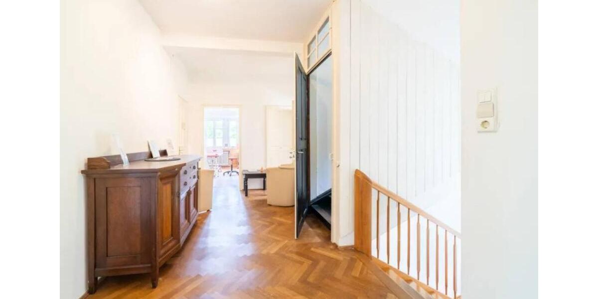 Villa Röfingen - 10 Zimmer, 336 m&sup2;, 998.000&euro; | Angebot:23556272