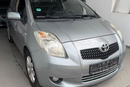 Toyota Yaris 214.000 km 1.700 &euro; Mainz Kostheim 55246