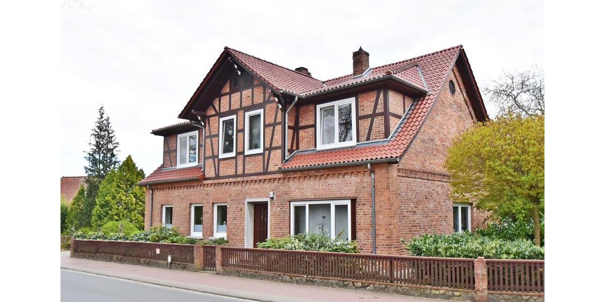 Einfamilienhaus Bad Fallingbostel - 10 Zimmer, 200 m&sup2;, 1.200&euro; | Angebot:25542167