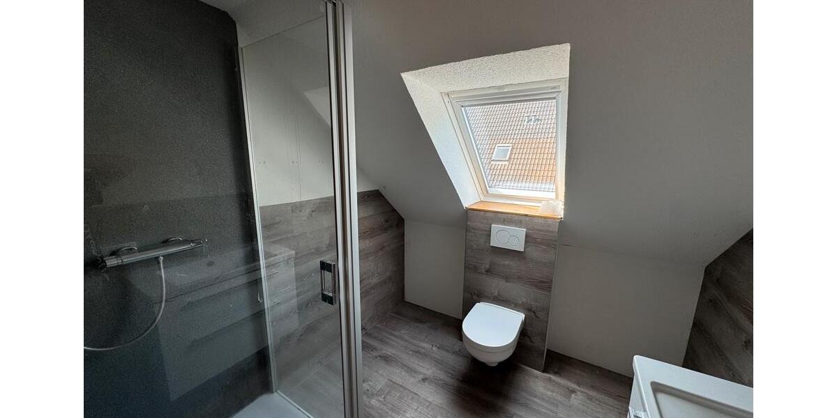 Einfamilienhaus Leck - 8 Zimmer, 200 m&sup2;, 350.000&euro; | Angebot:26816397