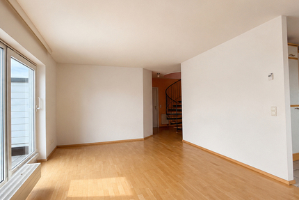 *Schöne DG-Maisonnette-Wohnung mit Fernblick* - Wohnung Hofheim am Taunus | Angebot:27003356