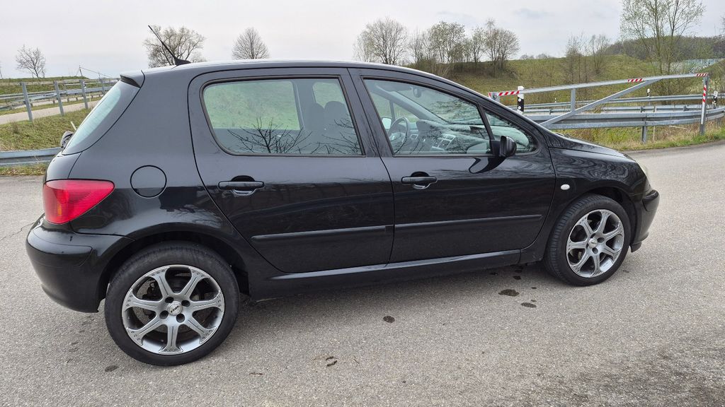 Peugeot 307 181.500 km 1.550 &euro; Wiedenzhausen 85259