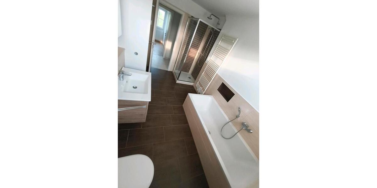 Dachgeschoßwohnung Leipzig Ost - 4 Zimmer, 100 m&sup2;, 325.000&euro; | Angebot:26854340