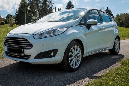 Ford Fiesta 91.500 km 4.999 &euro; Seeg 87637