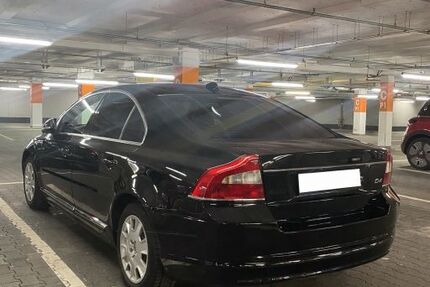 Volvo S80 175.985 km 9.490 &euro; Düsseldorf 40210