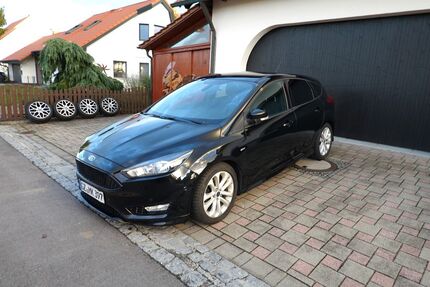 Ford Focus 174.528 km 9.100 &euro; Finningen 89435