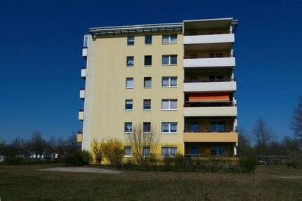 2-RaumWohnung mit modernisiertem Duschbad und großzügigem Balkon