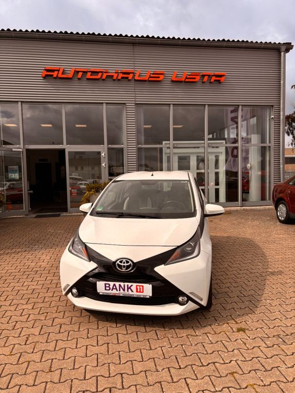 Aygo (X)