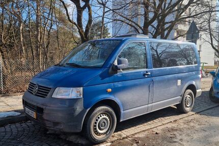VW T5 Transporter 250.000 km 6.900 &euro; München 80933