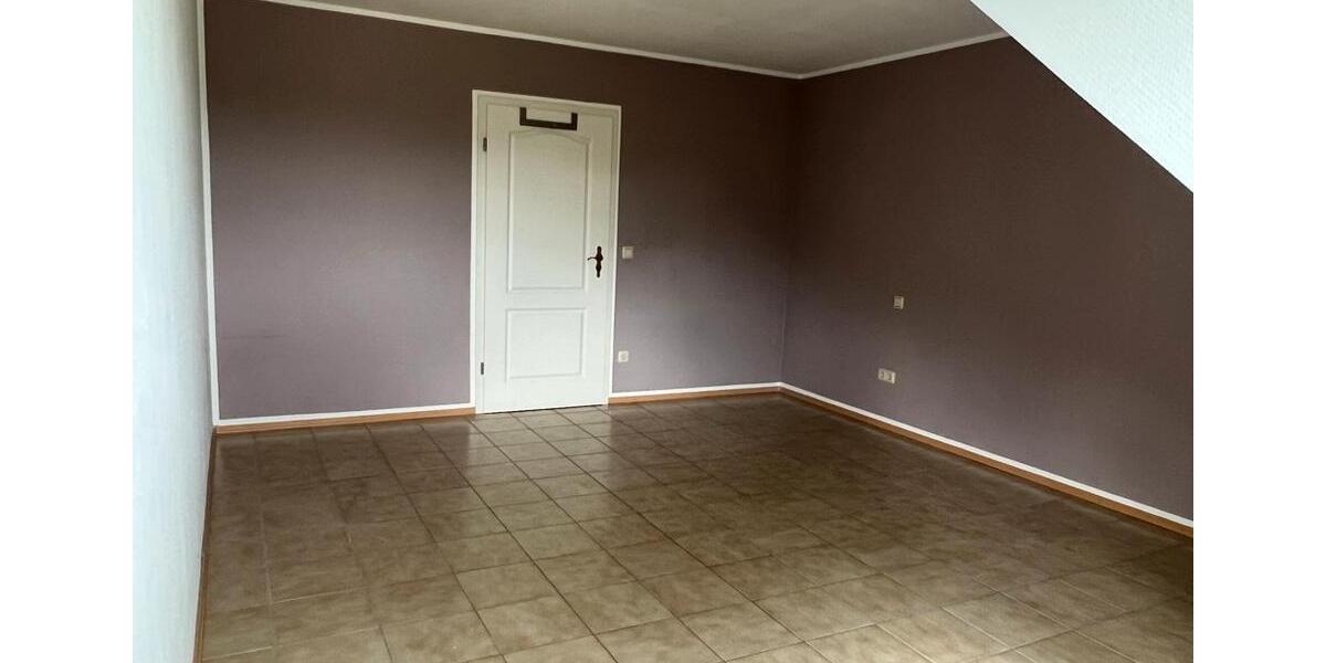 Dachgeschoßwohnung Bitburg - 3 Zimmer, 99 m&sup2;, 950&euro; | Angebot:26420941