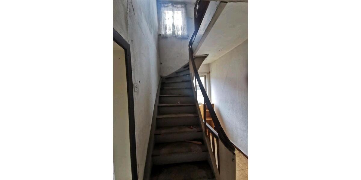 Einfamilienhaus Treffurt - 5 Zimmer, 300 m&sup2;, 23.000&euro; | Angebot:19722140