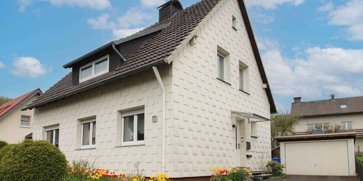 Einfamilienhaus Bad Driburg - 7 Zimmer, 139 m&sup2;, 175.000&euro; | Angebot:26300094